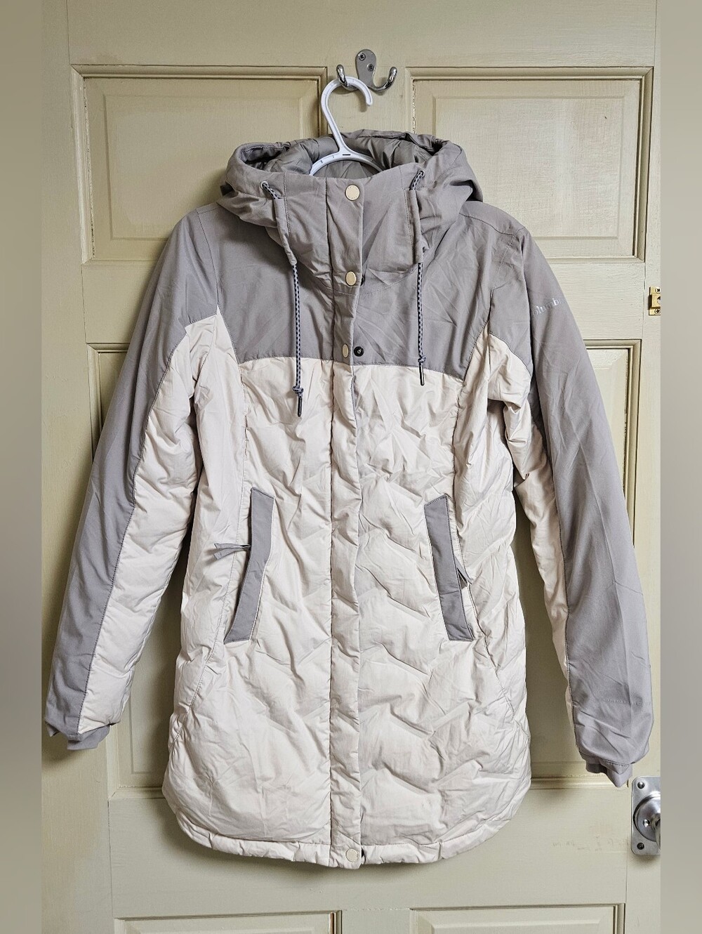 Columbia Women's Hooded Down Jacket - size XS